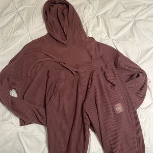 ALO 2 PIECE COMFY SET!